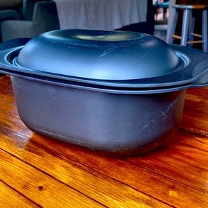 Tupperware Large Ultra Pro 3 QT Oven Safe Pan Form Container & Lid